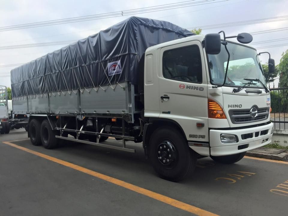 Giá xe tải Hino 15 tấn - Đại lý ô tô tải Đông Tây